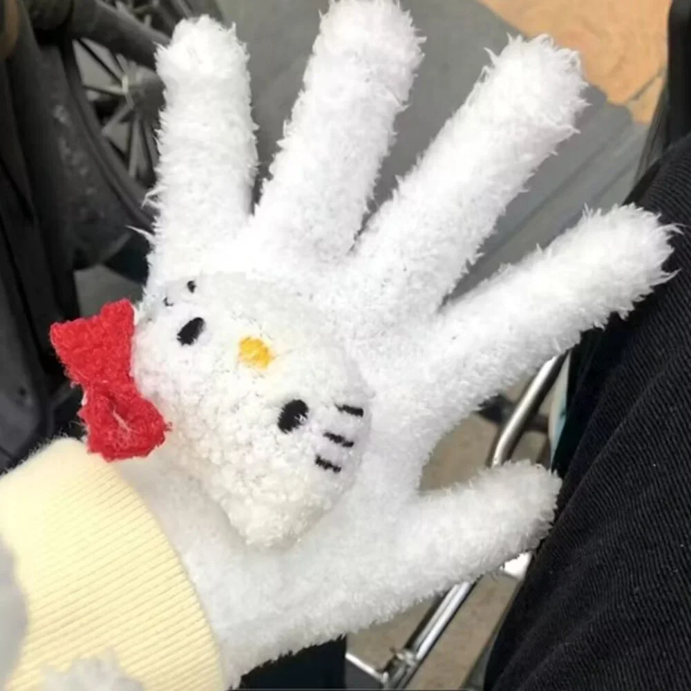 HELLO KITTY White Fuzzy Gloves Mittens BRAND-NEW & SO‎ CUTE!